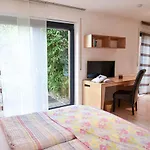 Bed & Breakfast Froschkoenig
