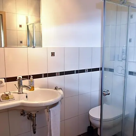 Froschkönig 3* Hausen (Forchheim)